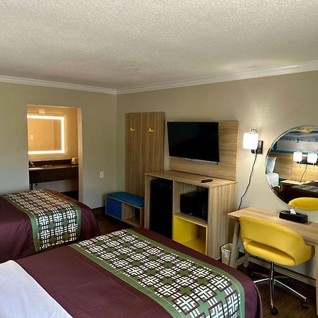 Days Inn By Wyndham Houston East Luaran gambar