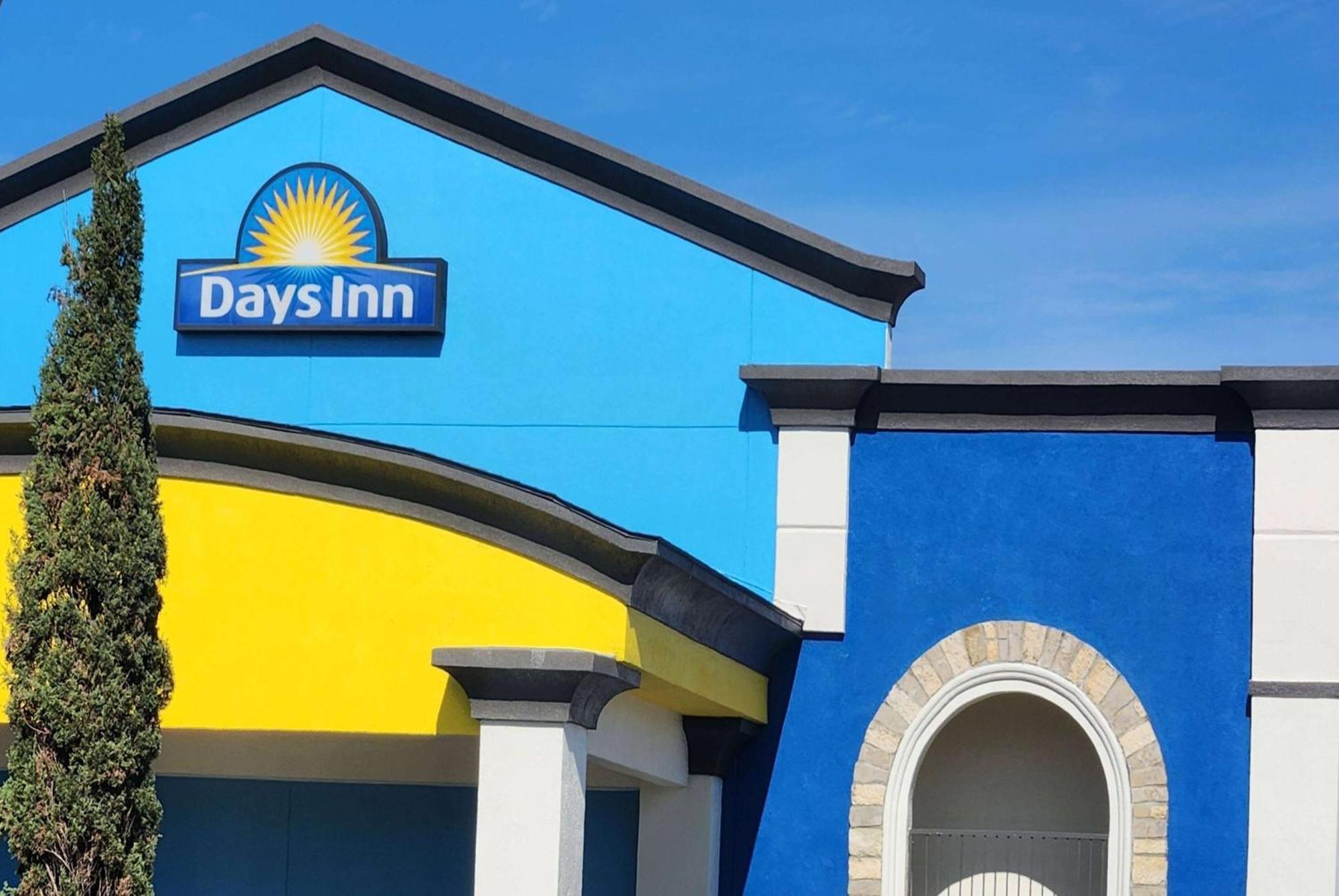 Days Inn By Wyndham Houston East Luaran gambar