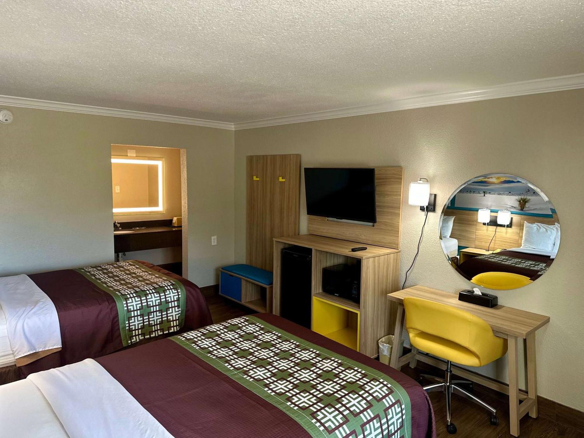 Days Inn By Wyndham Houston East Luaran gambar